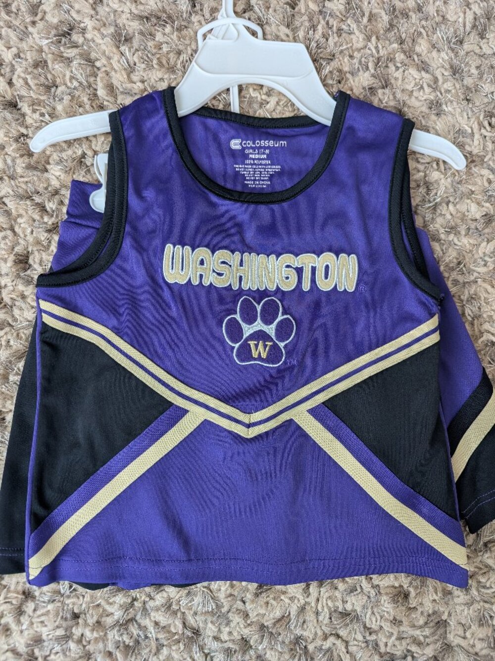 University of Washington cheerleader outfit